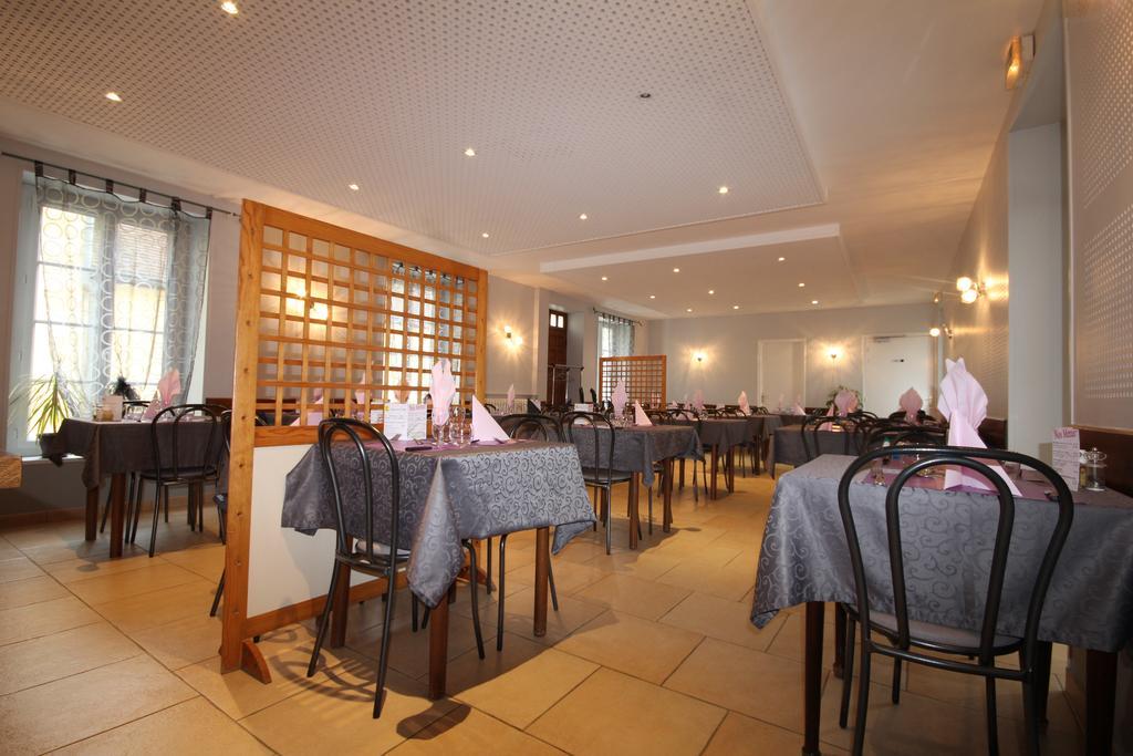 Logis Hotel Restaurant Auberge De La Cloche Le Theil-sur-Huisne 외부 사진
