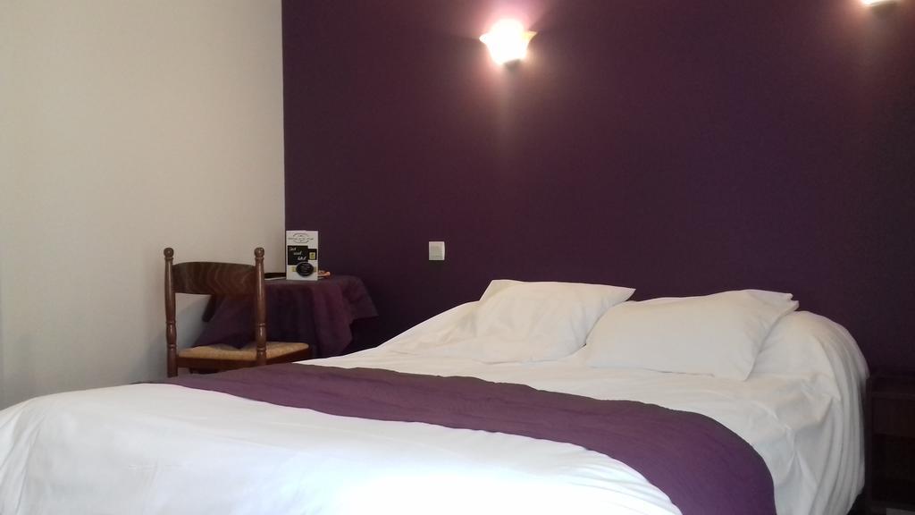 Logis Hotel Restaurant Auberge De La Cloche Le Theil-sur-Huisne 외부 사진
